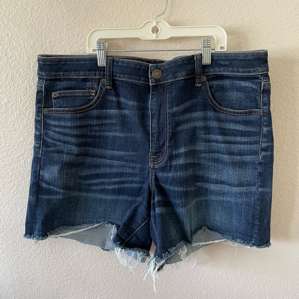American Eagle hi-rise shorties